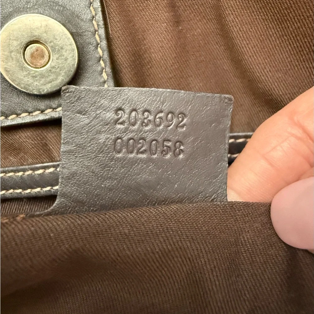 Burberry Elegant Dark Brown Leather Tote Bag - Picture 12 of 12